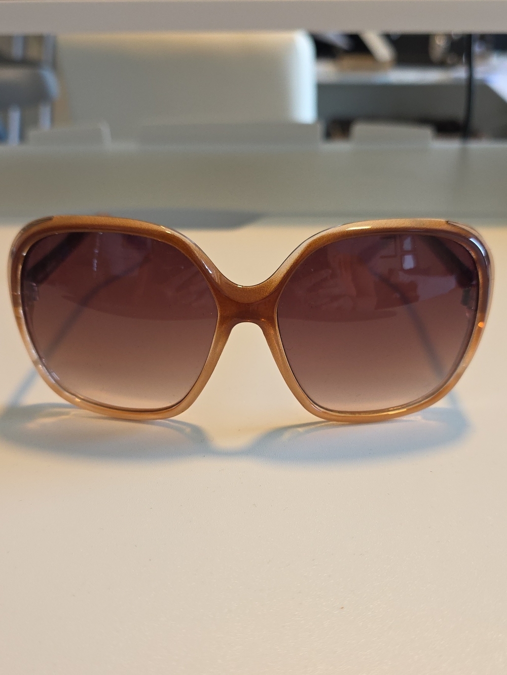 Vince Camuto Women's Oversized Brown Gradient Sunglasses